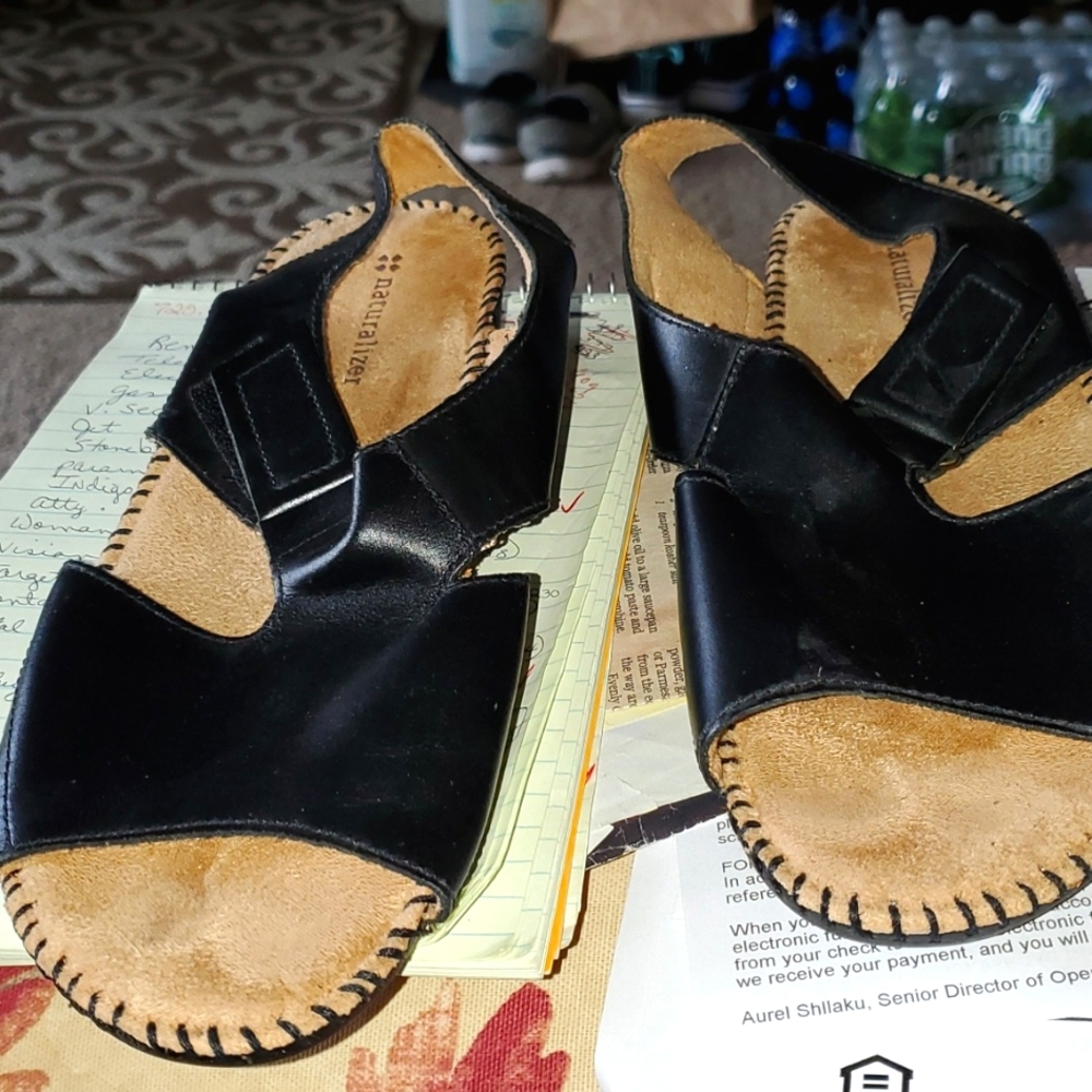 Sandles